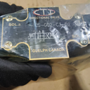 CS-G02-C3-D2|D03 valve, 3 position, all ports open, 24VDC wiring box